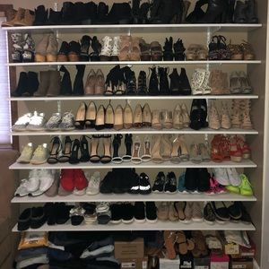 SHOE ADDICT.